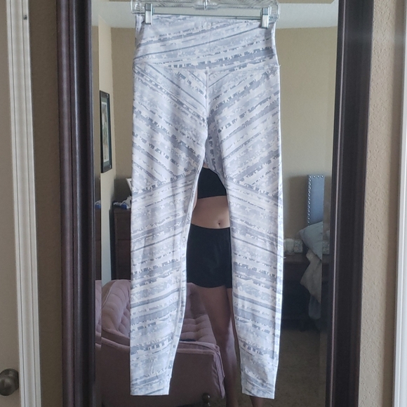NWOT Lululemon Wunder Under Hi-Rise Leggings - Picture 6 of 8